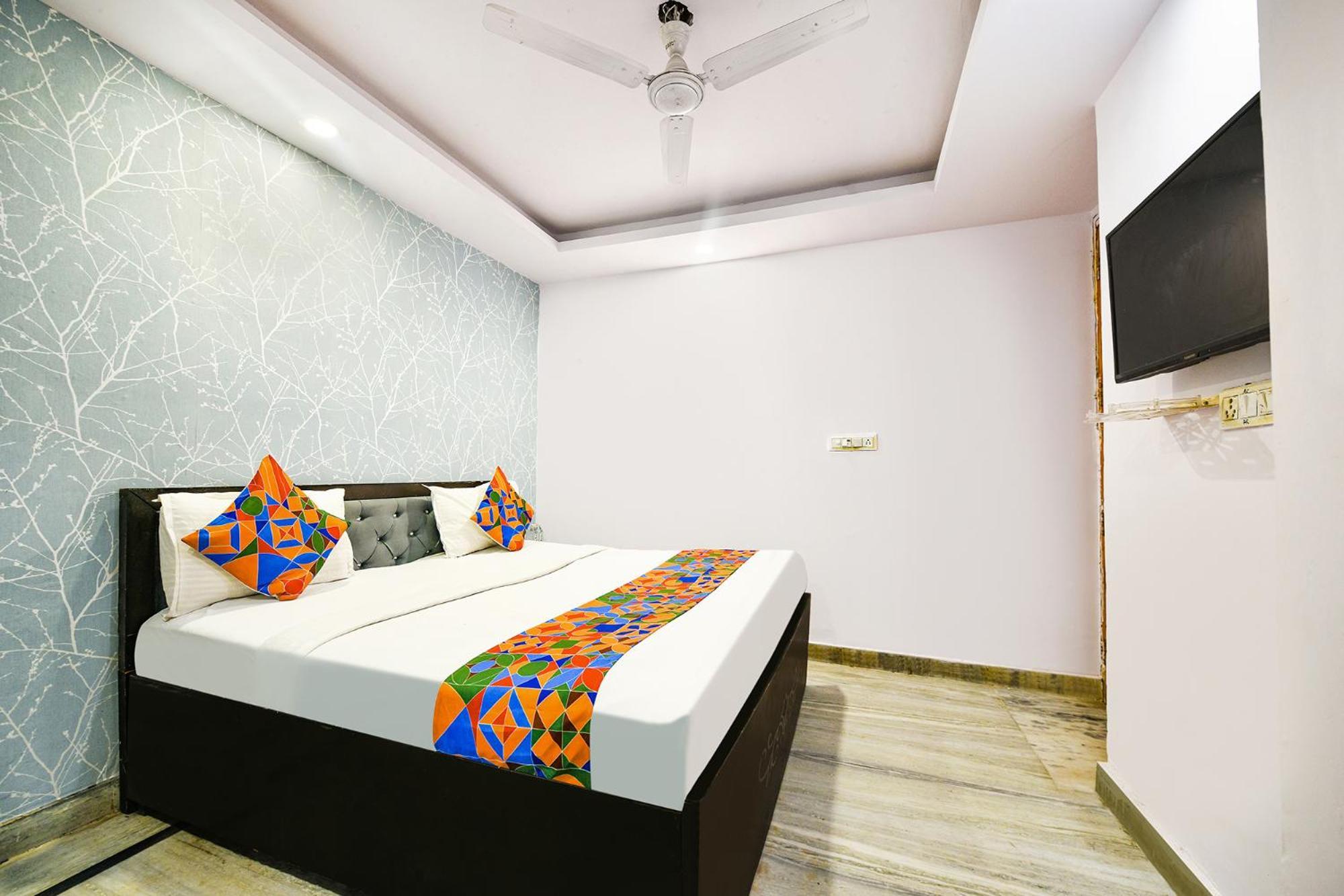Fabhotel Pp Residency Tilak Nagar Нью-Дели Экстерьер фото