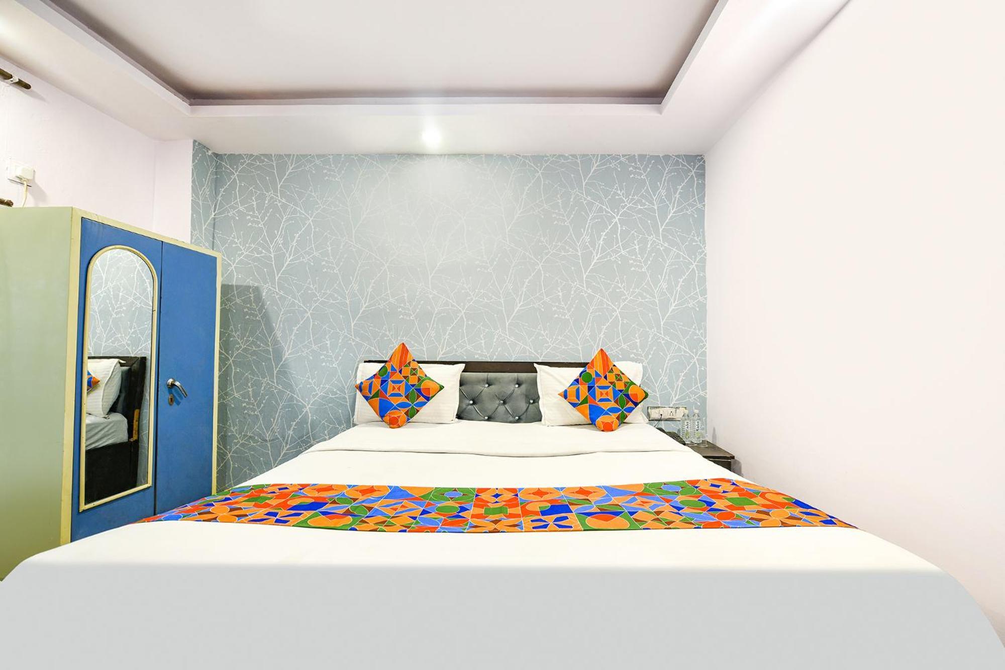 Fabhotel Pp Residency Tilak Nagar Нью-Дели Экстерьер фото